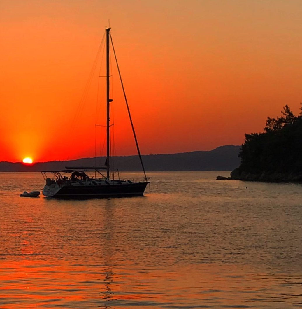 Turunç’ta Bir Gün: Sessizlik, Deniz ve Ege’nin Gerçek Hali
